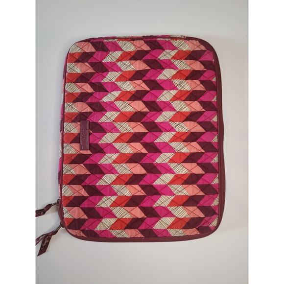 Vera Bradley Quilted BOHEMIAN CHEVRON laptop‎ COMPUTER CASE Portfolio Sleeve - Picture 1 of 3